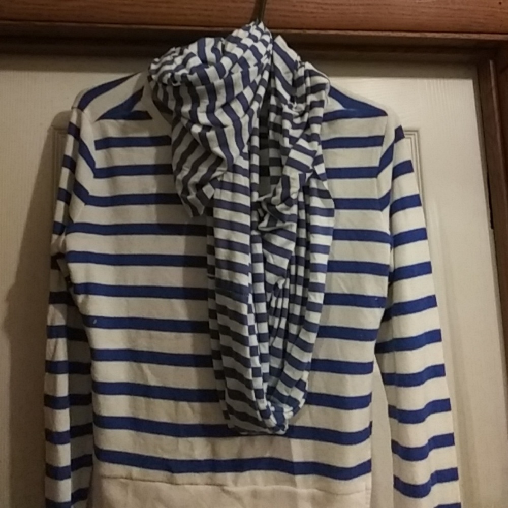 Shirt and scraf
